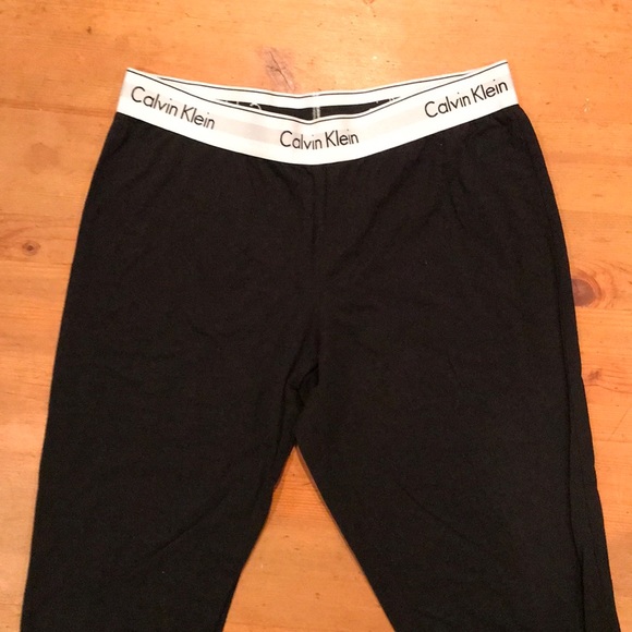Calvin Klein Pants - Calvin Klein jogger pants/ leggings